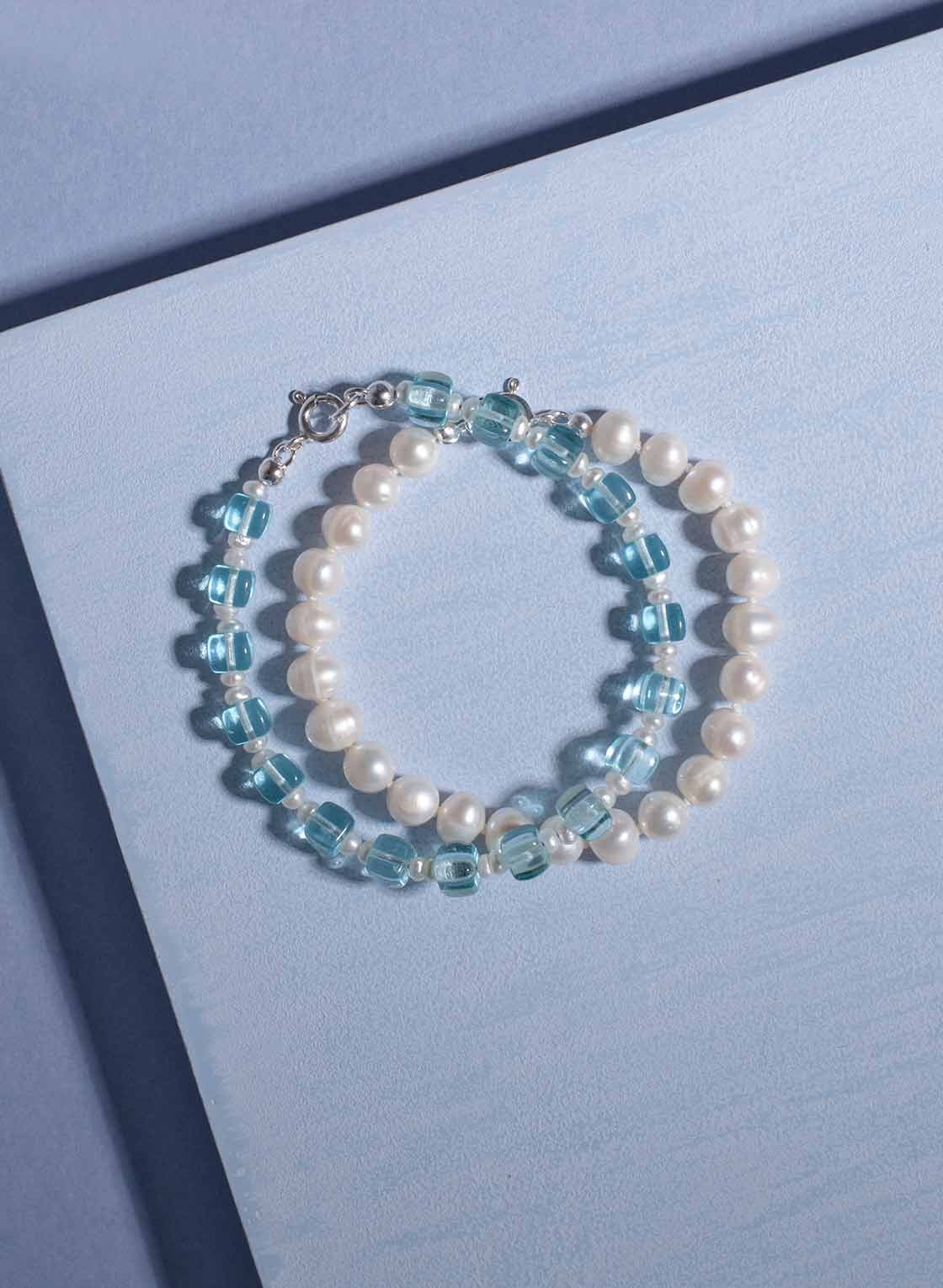Kombinationsvorschlag: Würfelarmband mit Böhmischem Glas und Perlenarmband